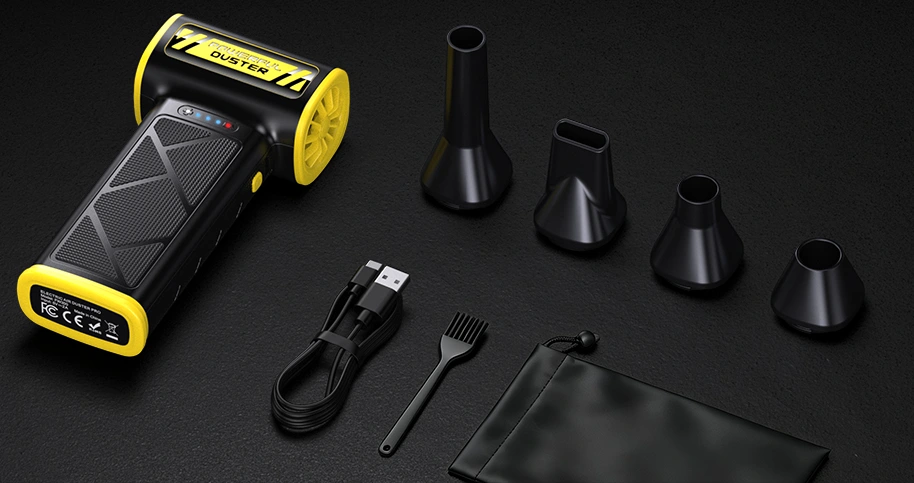 FW300 with four nozzles, cleaning brush, storage bag and USB-C cable